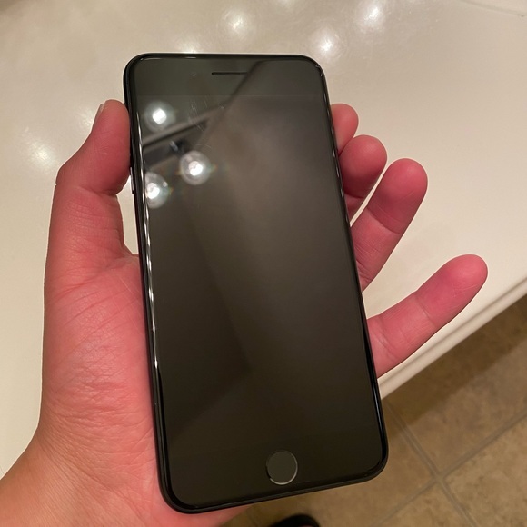 iPhone 7 Plus - Black - 256GB - Picture 5 of 14